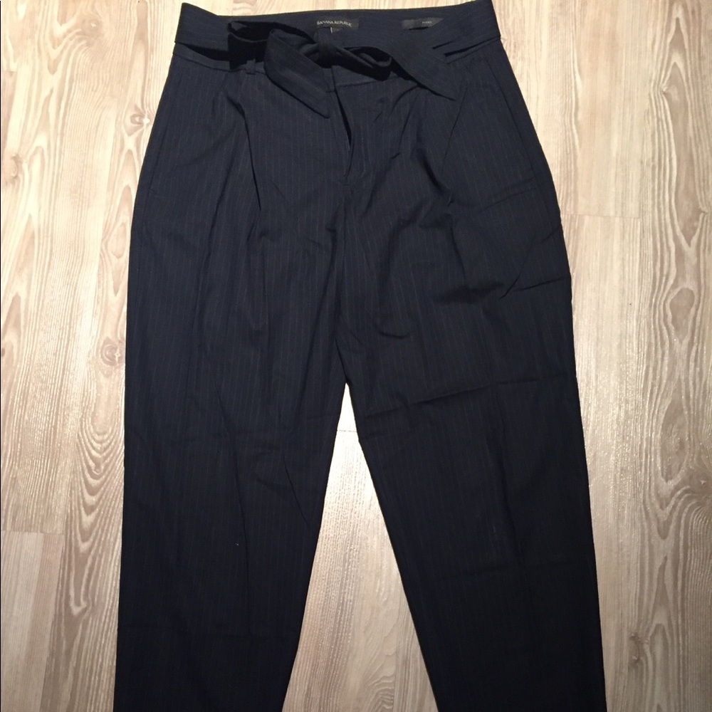 BR Avery pin stripe crop pants